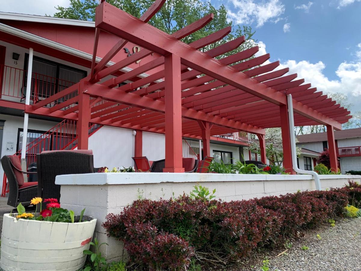 Vinehurst Inn & Suites Hammondsport Exterior foto